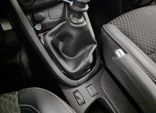 
								Renault Clio IV (Rot) full									