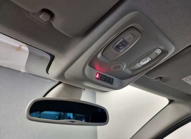 
								Renault Clio IV (Rot) full									