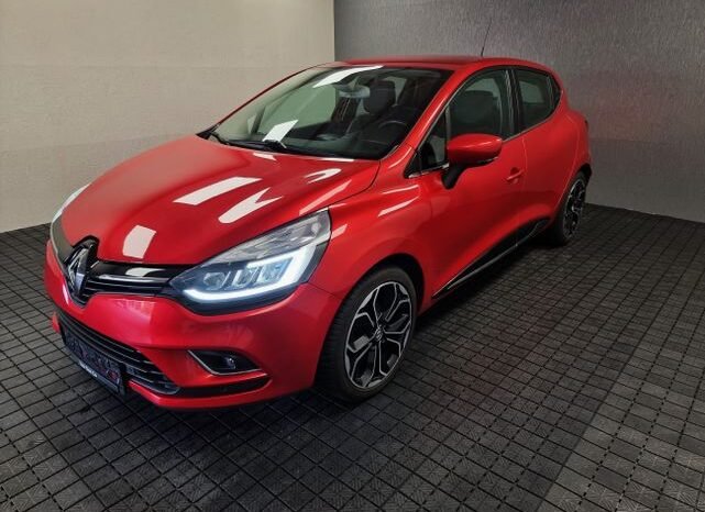
								Renault Clio IV (Rot) full									