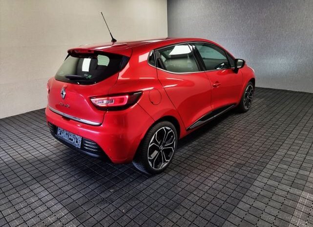 
								Renault Clio IV (Rot) full									