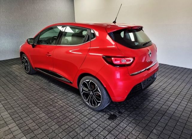 
								Renault Clio IV (Rot) full									