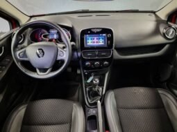 
										Renault Clio IV (Rot) full									