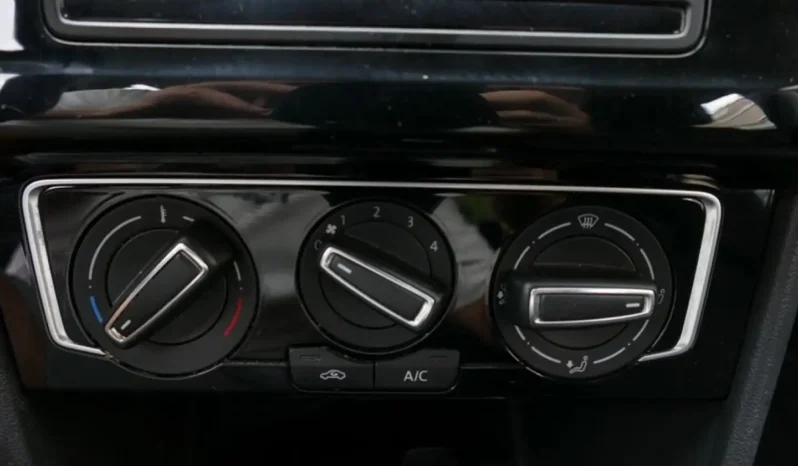 
								Volkswagen Polo 1.2 TSI 90 CH Match BVM5 – 2017 full									