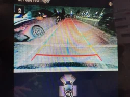 
										Renault Captur 1.3 TCE Hybrid 158 EDC Evolution full									